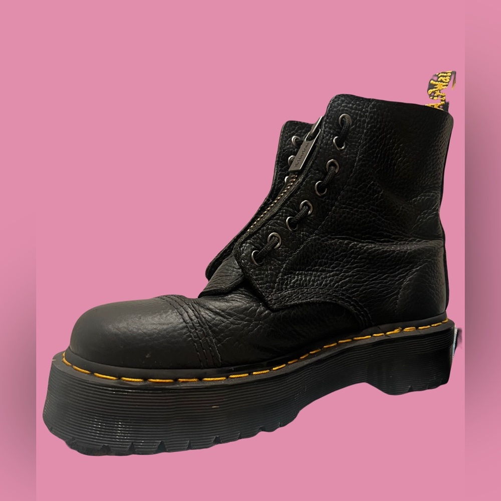 Dr. Marten’s Sinclair Platform Boots - women’s size 10
